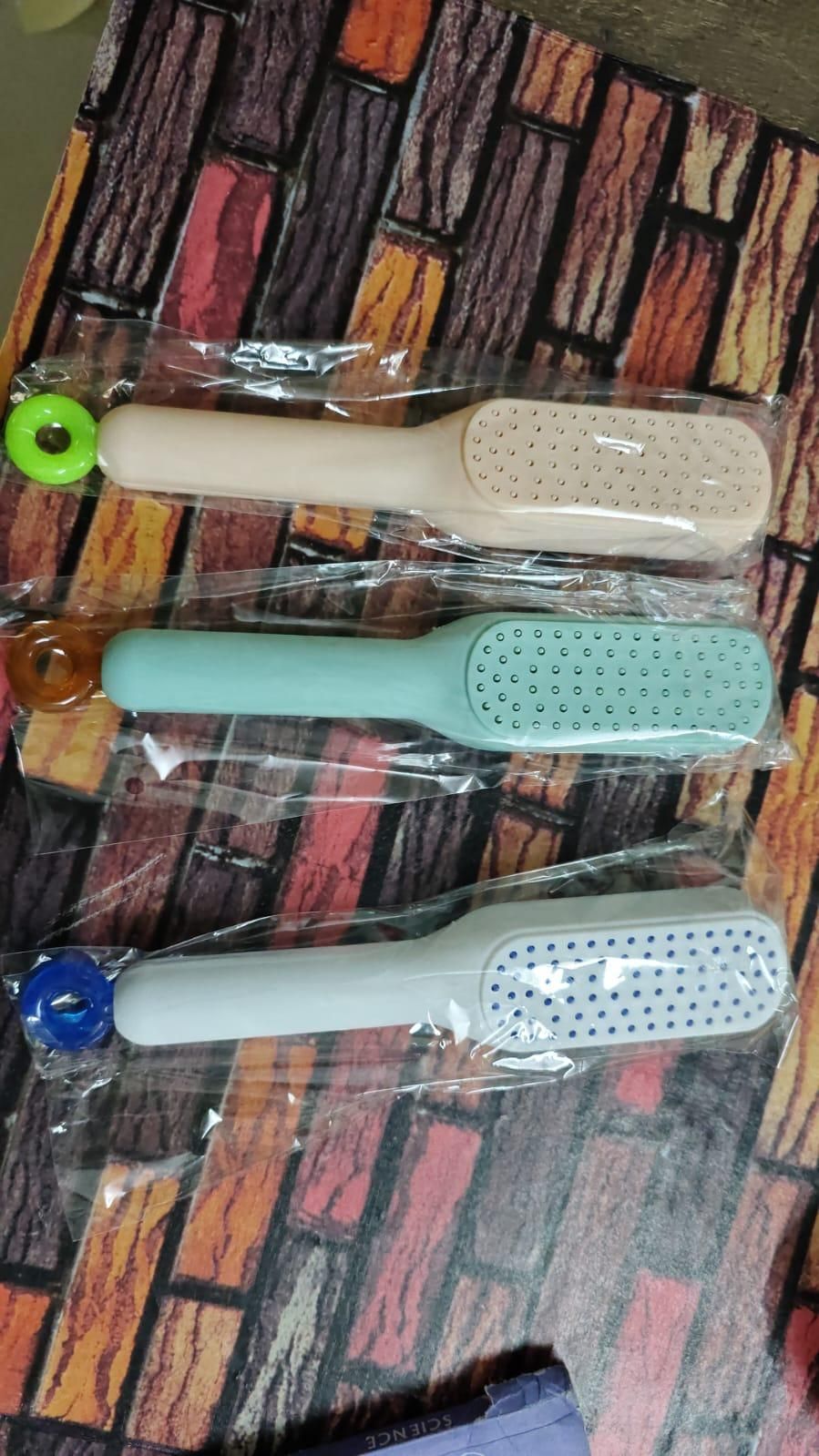 Munafa Self-cleaning Anti-static Comb