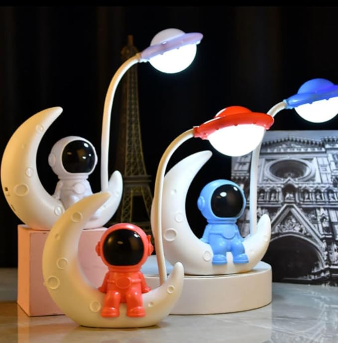 Munafa Astronaut Desk Lamp